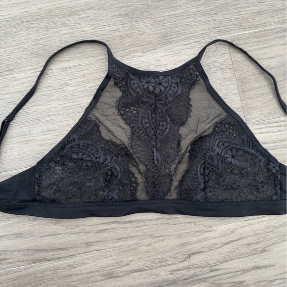 Victorias Secret Lace Bralette - Picture 2 of 4
